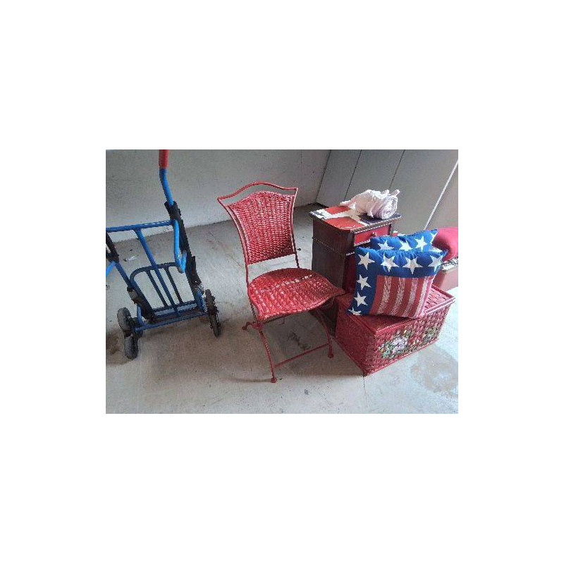 CHAISE PLIANTE ROUGE