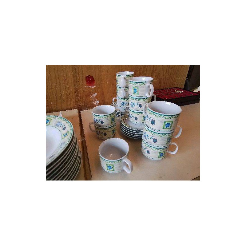 LOT DE 12 TASSES A CAFE AVEC SOUCOUPE 