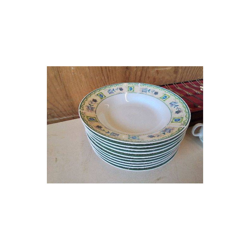 LOT DE 10 ASSIETTES CREUSES 