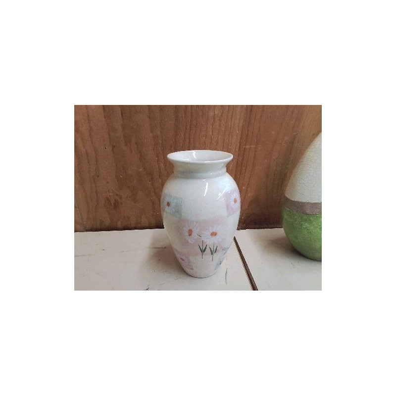 VASE EN PORCELAINE MOTIF FLORAL 