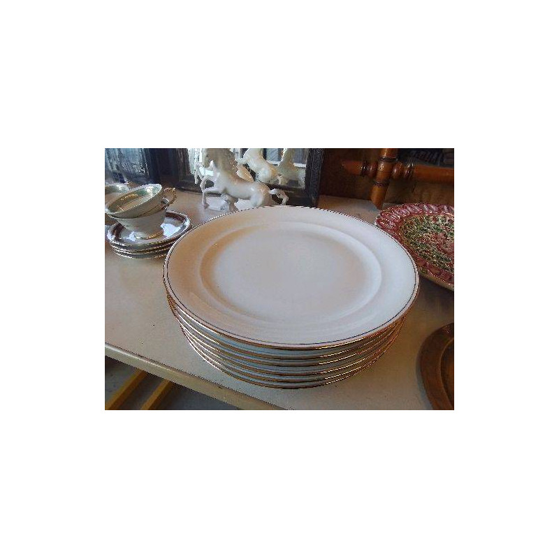 ASSIETTE BLANCHE EN PORCELAINE BORDURE DORÉ 