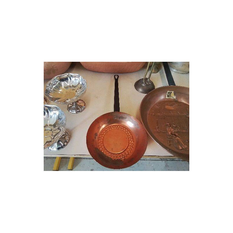 PETITE CASSEROLE EN CUIVRE DECORATIVE 