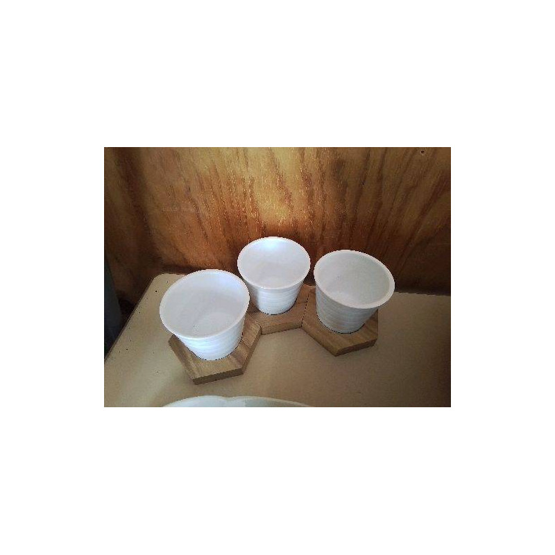 GOBLET ET DESSOUS DE VERRE 