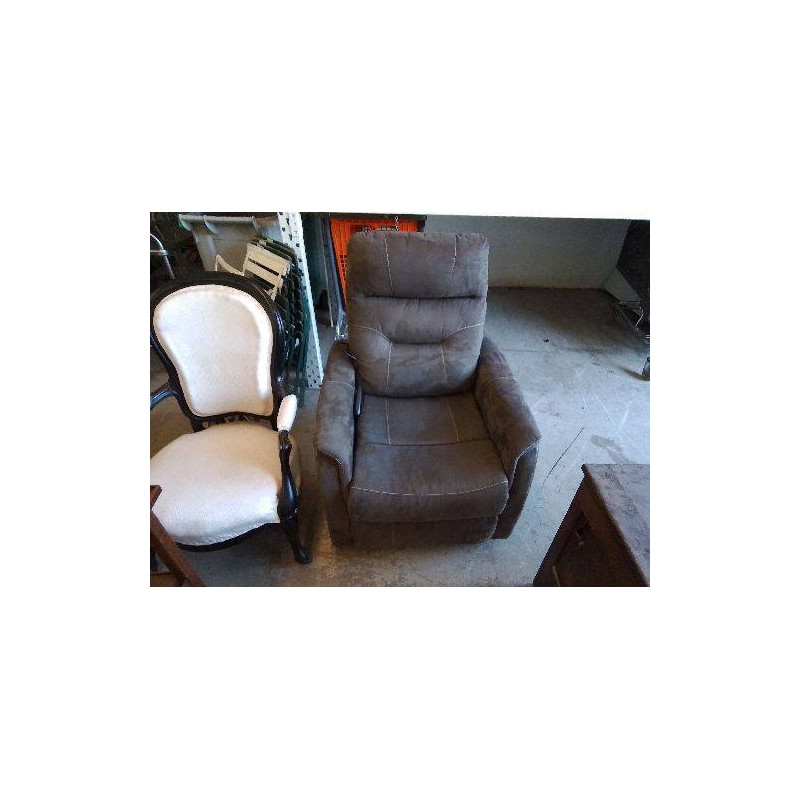 FAUTEUIL RELEVEUR 