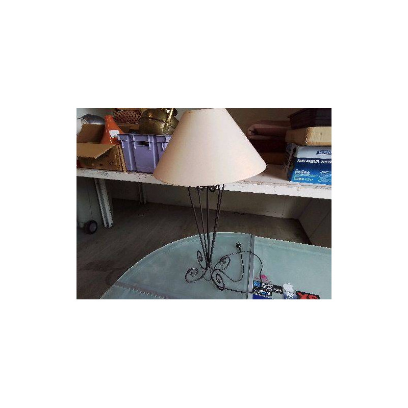 LAMPE PIED EN FER