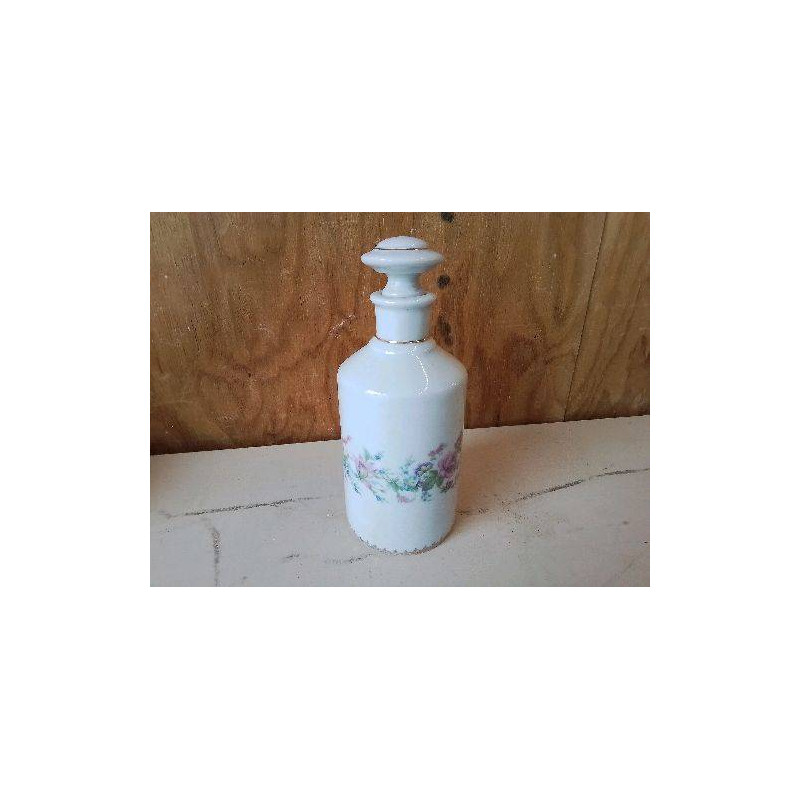 BOUTEILLE A LIQUEUR EN PORCELAINE 