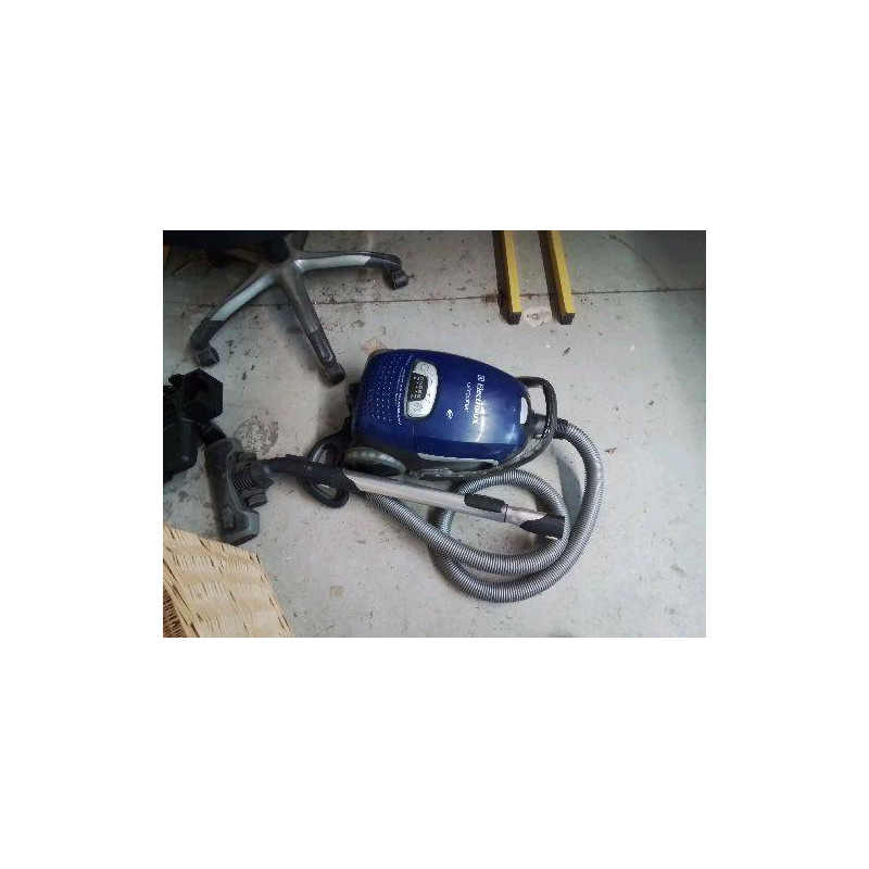 ASPIRATEUR ELECTROLUX BLEU