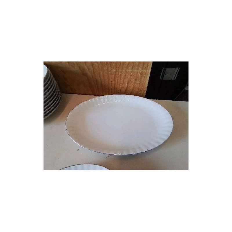 PLAT OVALE BORDURE GRIS 