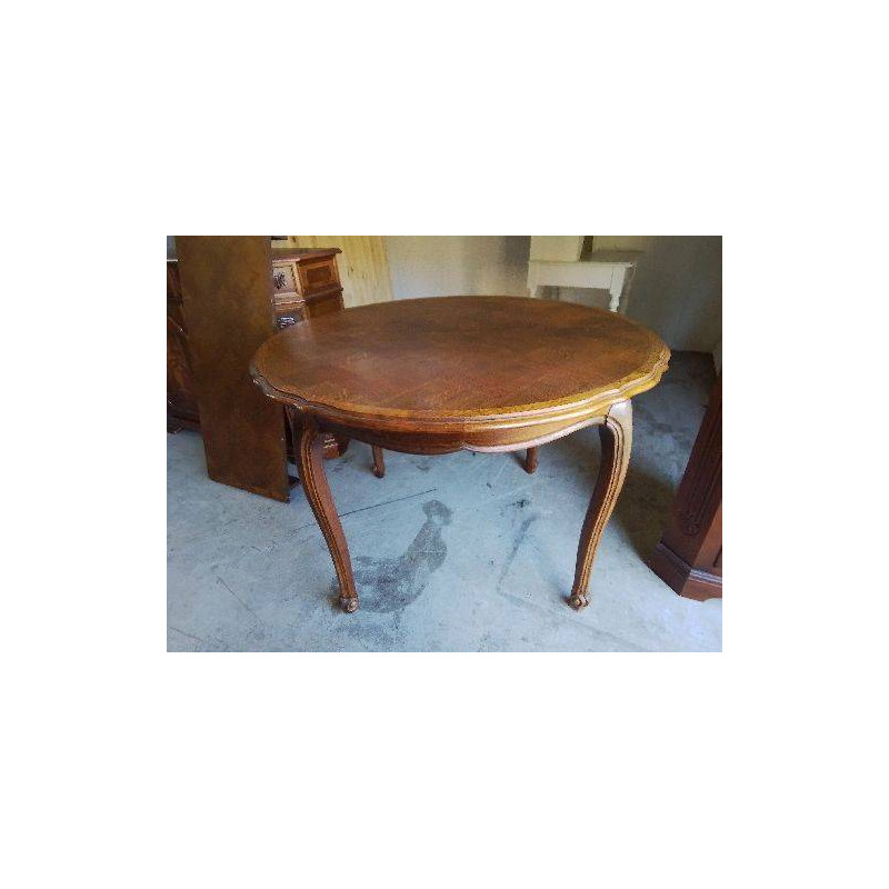 TABLE RONDE STYLE RÉGENCE 