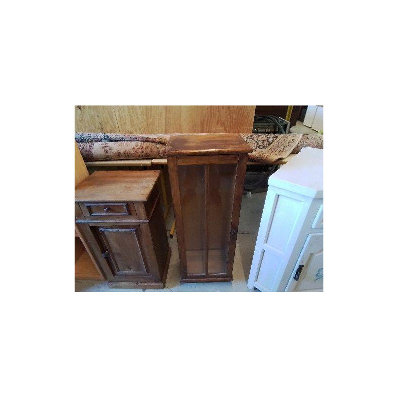 PETITE VITRINE ÉTROITE 