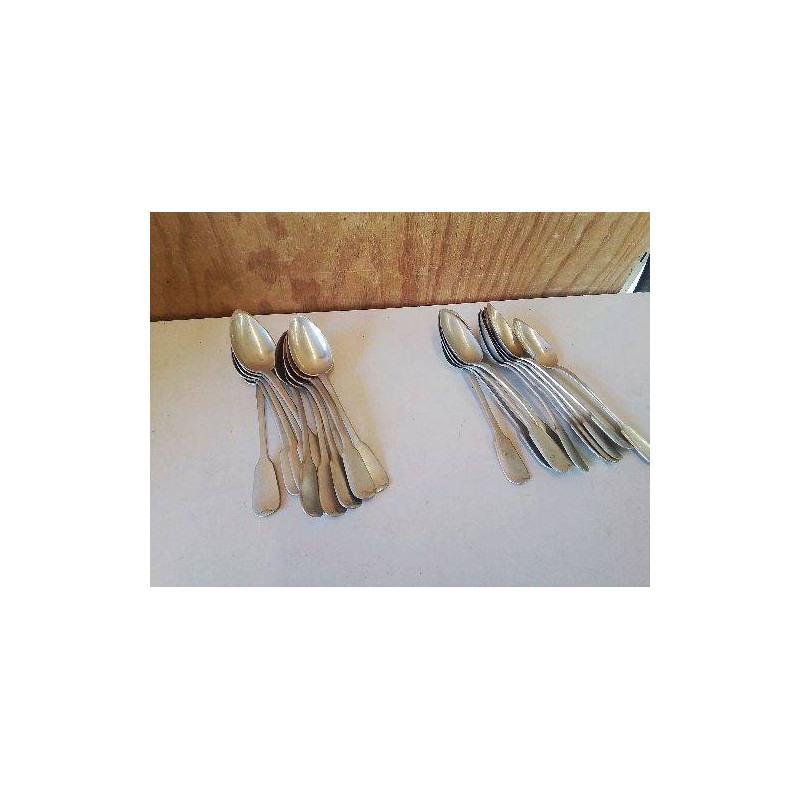 LOT DE 10 PETITS CUILLERES