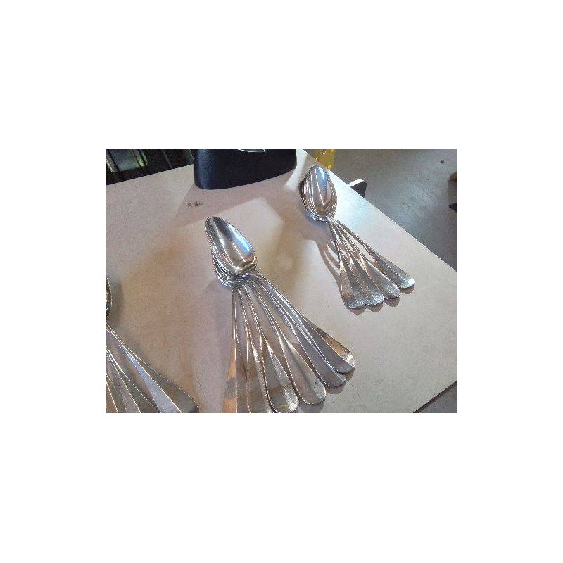 LOT DE 4 CUILLERES EN METAL BLANC ARGENTÉ