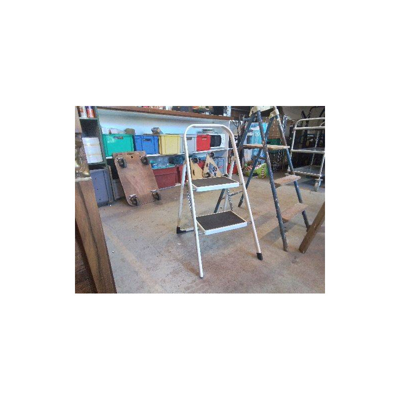 PETIT ESCABEAU 2 MARCHES