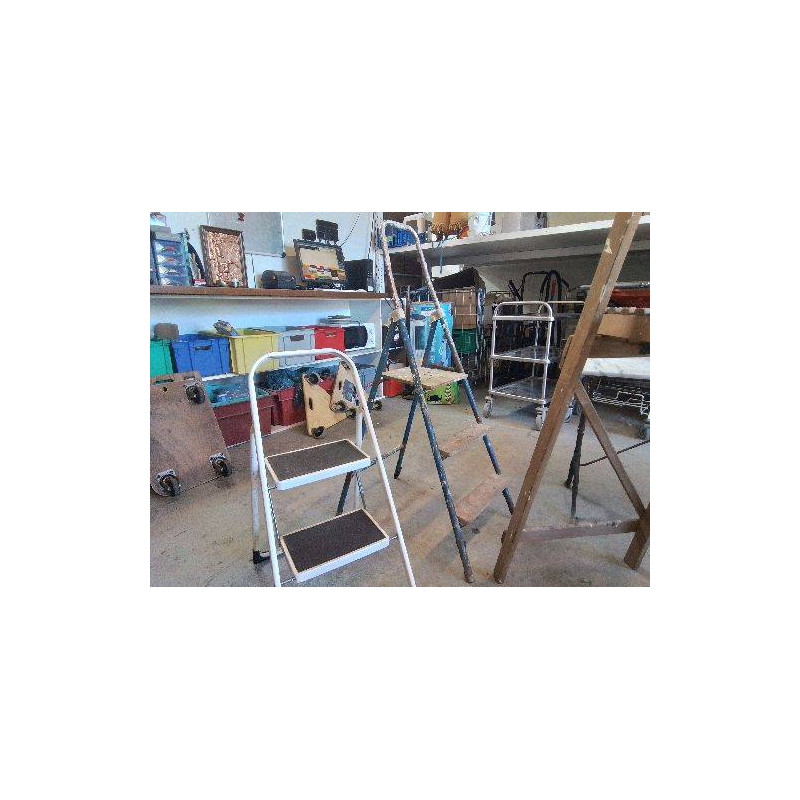 ESCABEAU ANCIEN 3 MARCHES