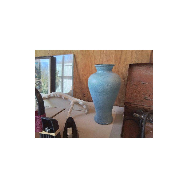 VASE EN VERRE BLEU