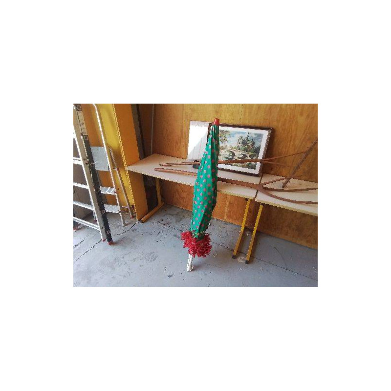 PARASOL VERT A POIDS