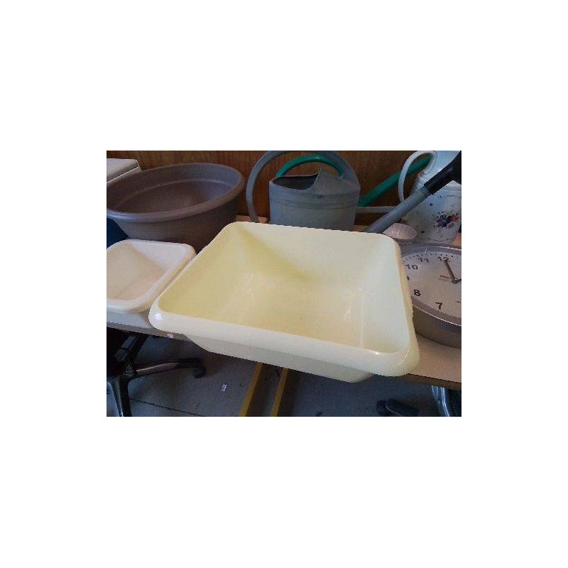BASSINE EN PLASTIQUE 
