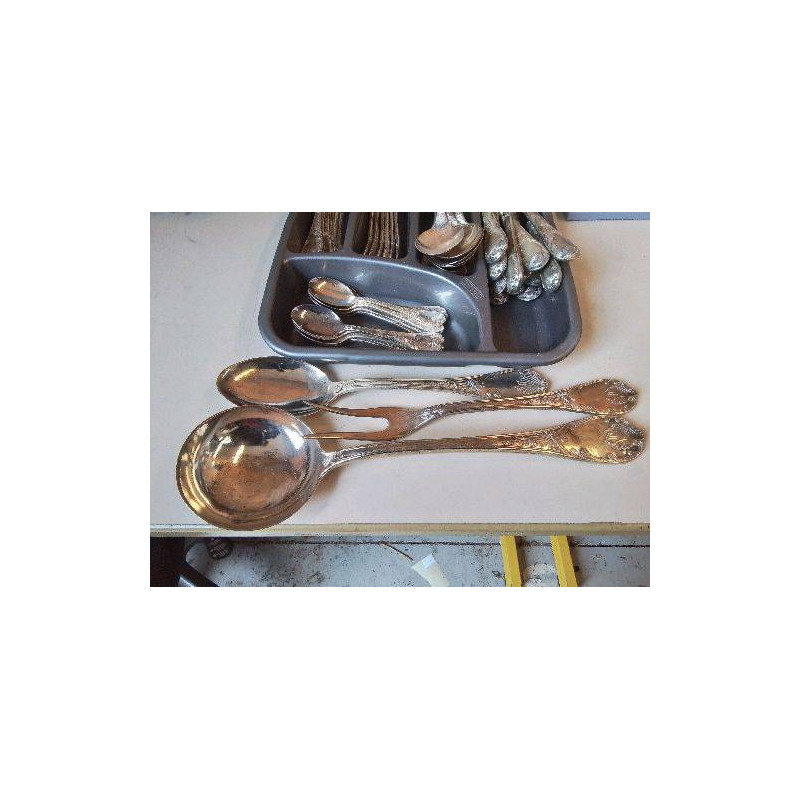 USTENSILE METAL ARGENTÉ 