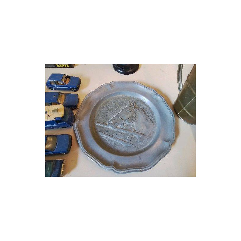 ASSIETTE DECORATIVE CHEVAL ETAIN 