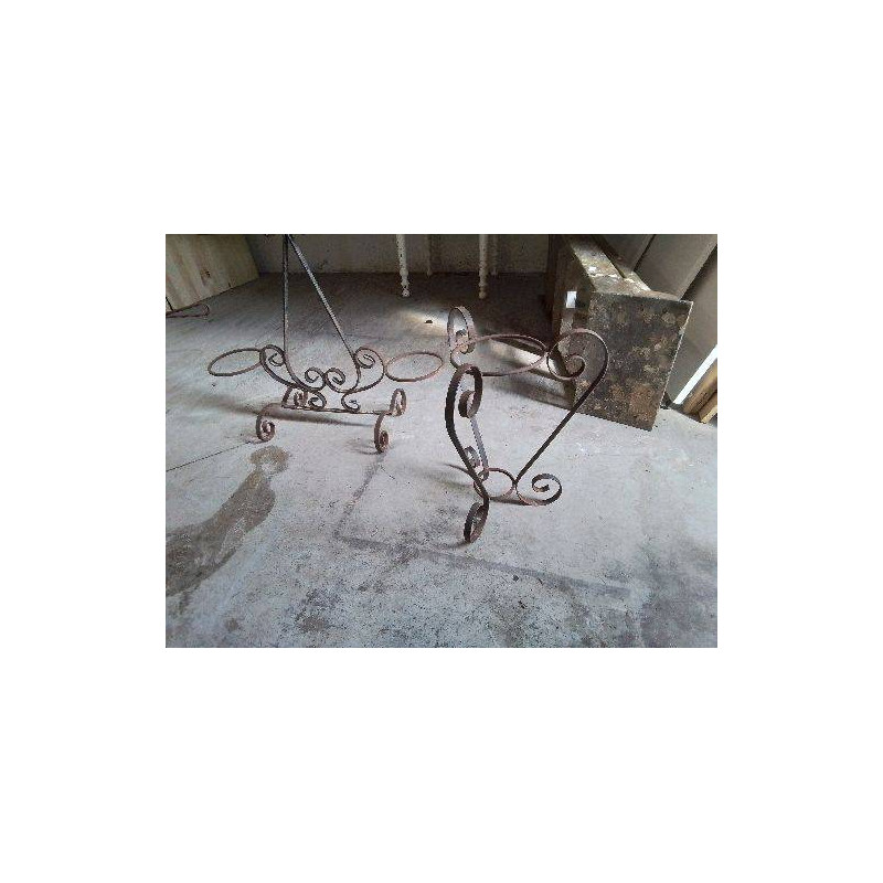 PORTE PLANTES EN FER FORGÉ 