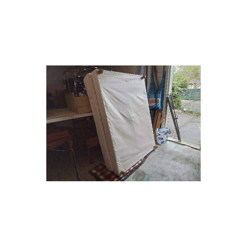 SOMMIER TAPISSE 140X190