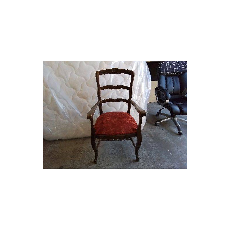 FAUTEUIL EN BOIS AVEC COUSSIN ROUGE 