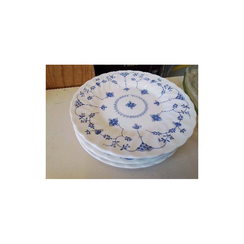 LOT DE 5 ASSIETTES EN PORCELAINE 