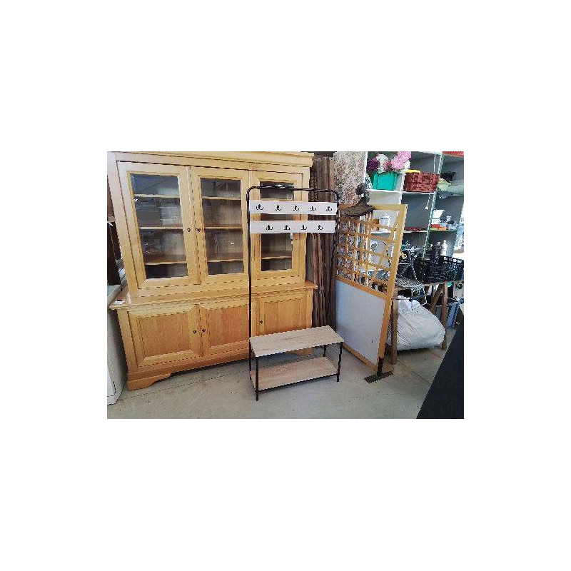 PETIT VESTIAIRE