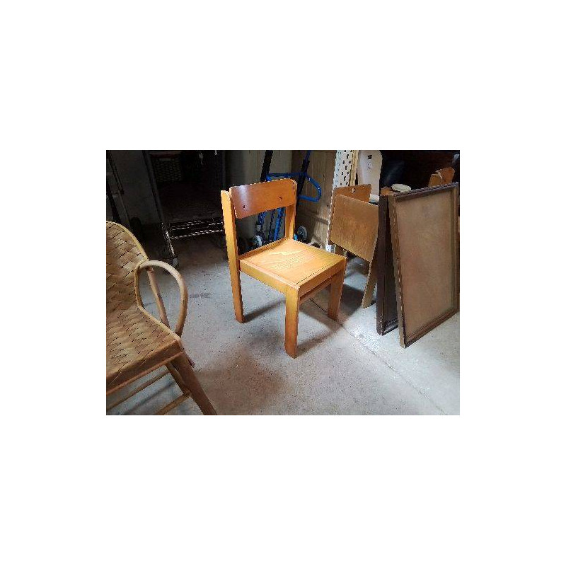 CHAISE MINIMALISTE EN HETRE