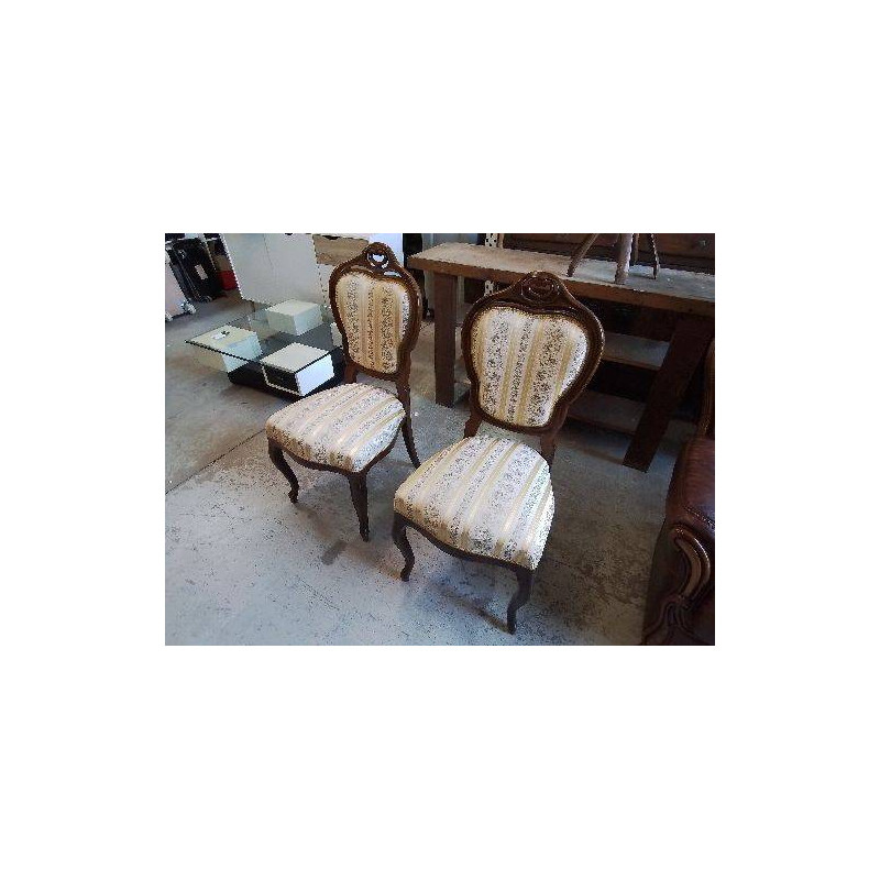 CHAISE TAPISSÉ MOTIF FLORAL 