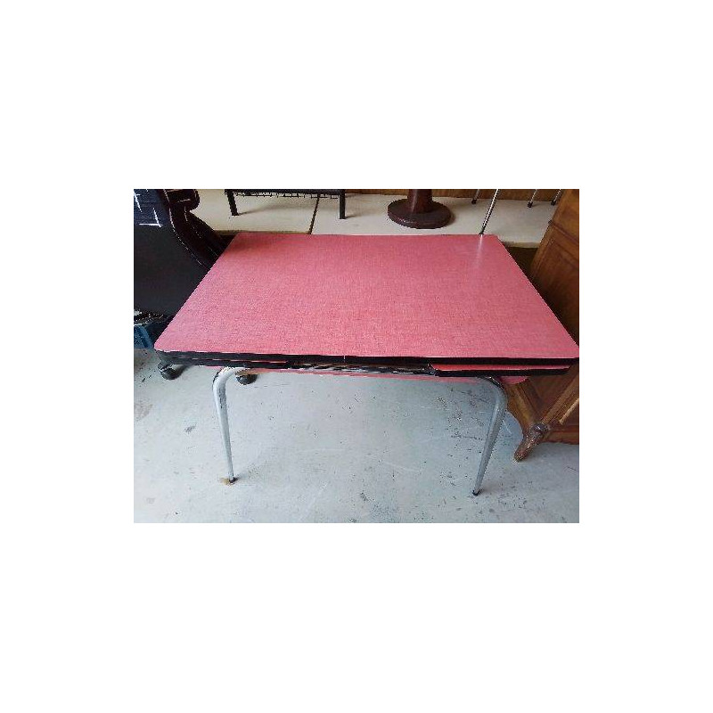 TABLE EN FORMICA ROUGE 