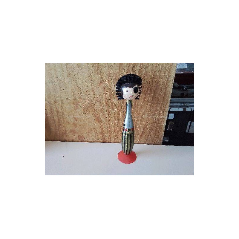 BROSSE A VAISSELLE PYLONE 