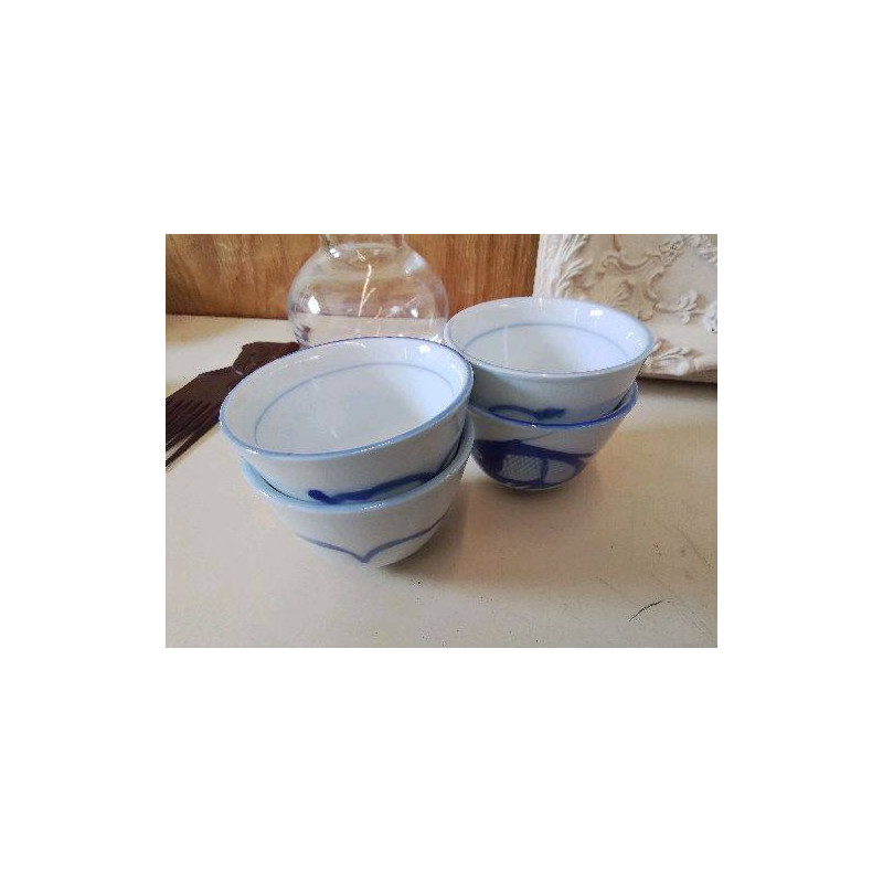 LOT DE 4 TASSES THÉ 