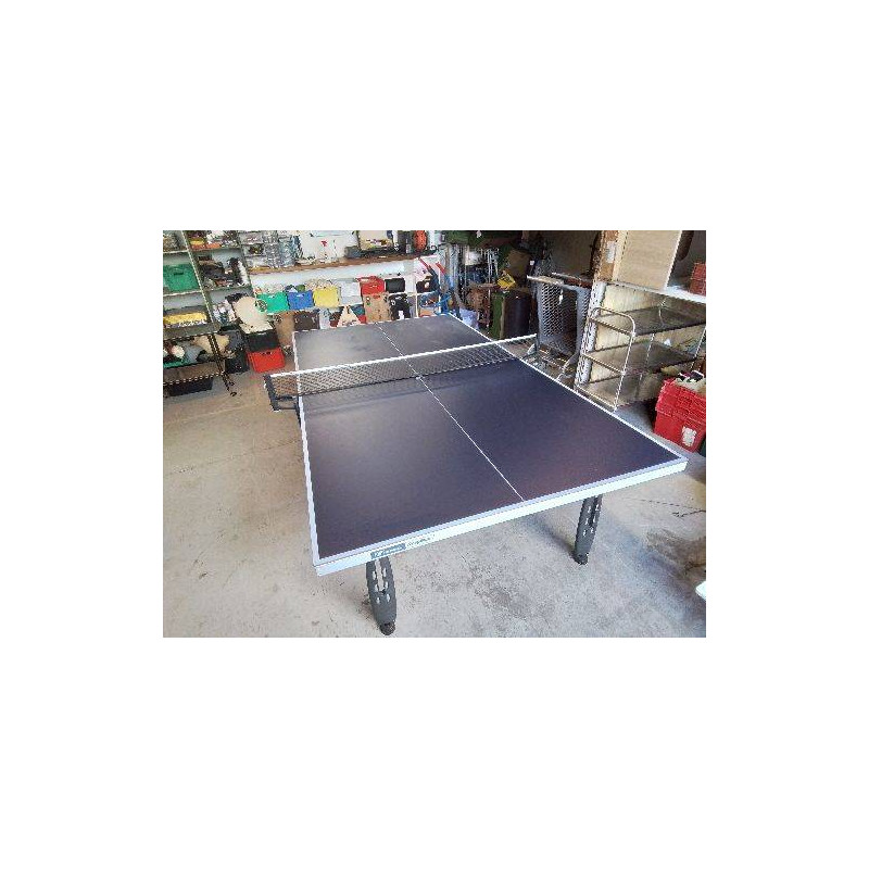 TABLE DE PING-PONG PLIANTE CORNILEAU