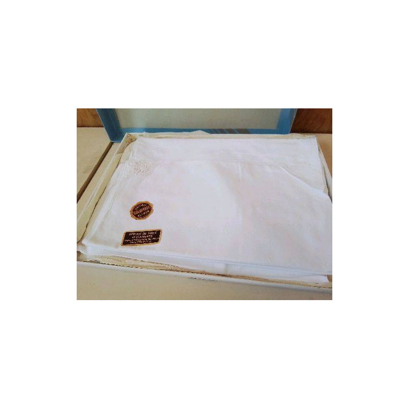 ENSEMBLE NAPPE ET SERVIETTE 12 COUVERTS