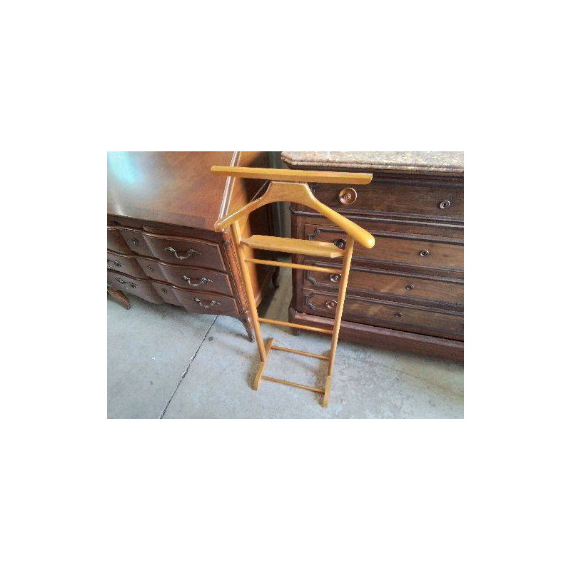 VALET DE CHAMBRE