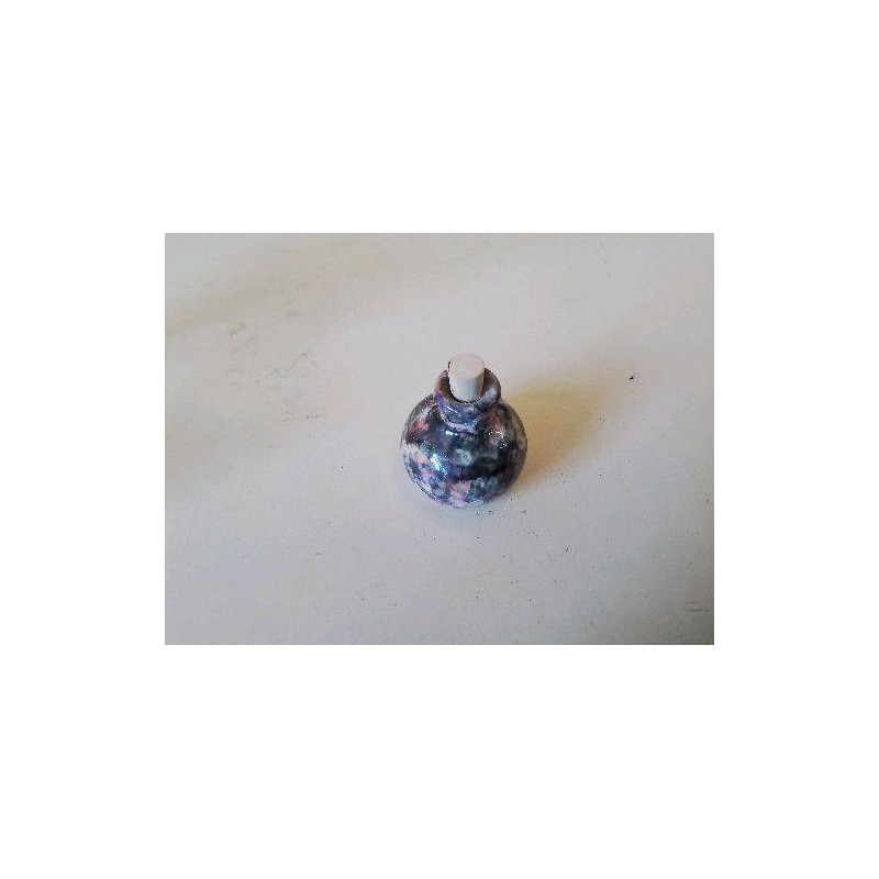 PETITE FIOLE EN PORCELAINE 