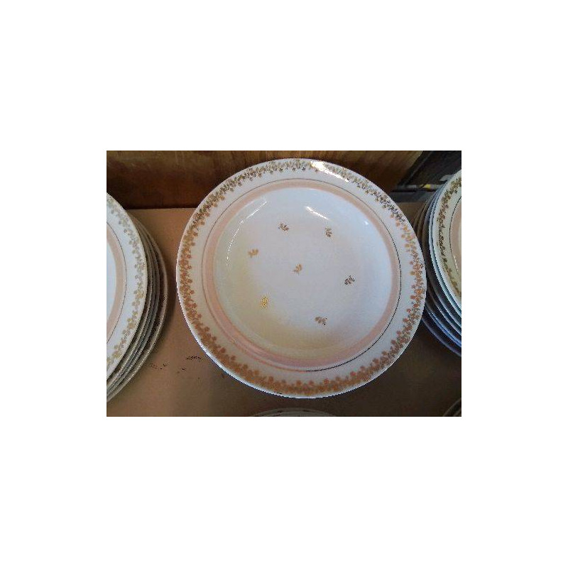 LOT DE 6 ASSIETTES EN PORCELAINE 