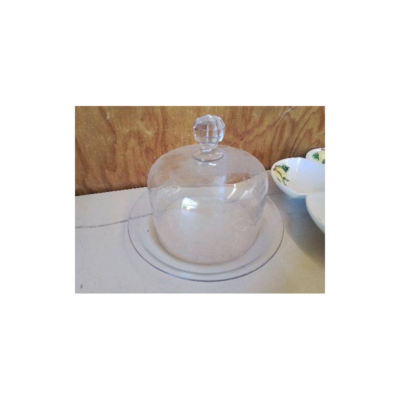PLAT CLOCHE EN VERRE
