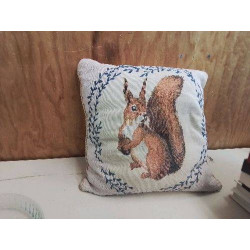 COUSSIN ECUREUIL