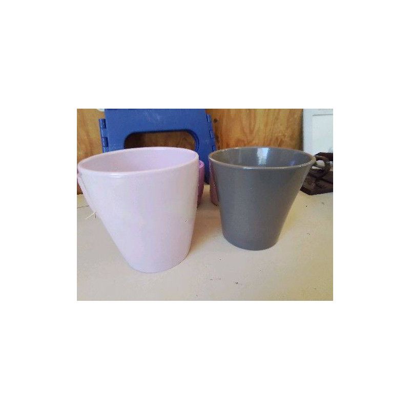 CACHE POT