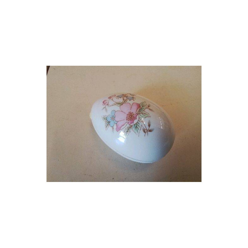 BOITE EN PORCELAINE 