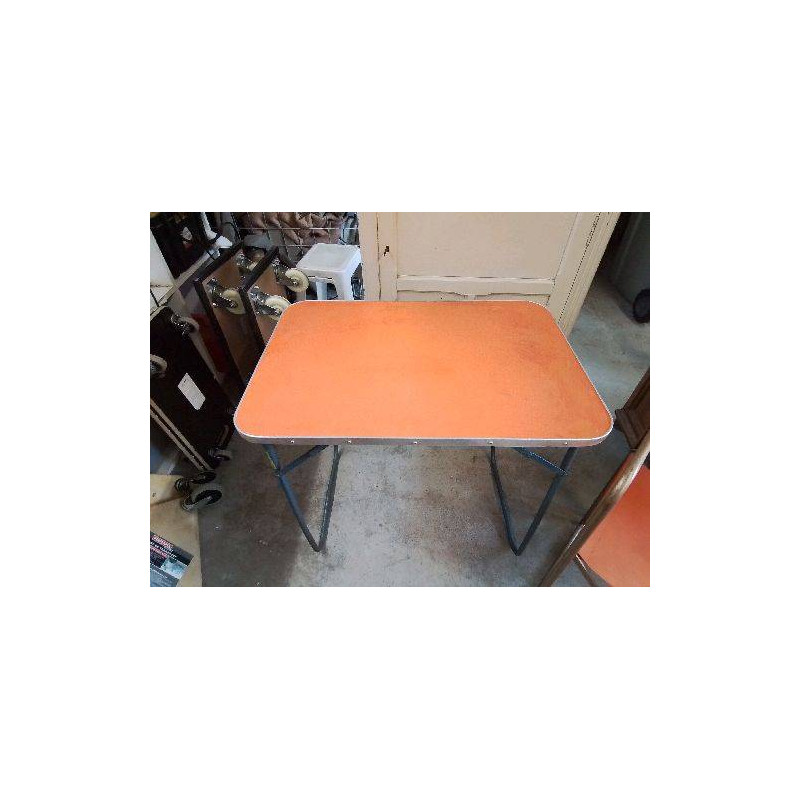 PETITE TABLE D’EXTERIEUR PLIABLE ORANGE