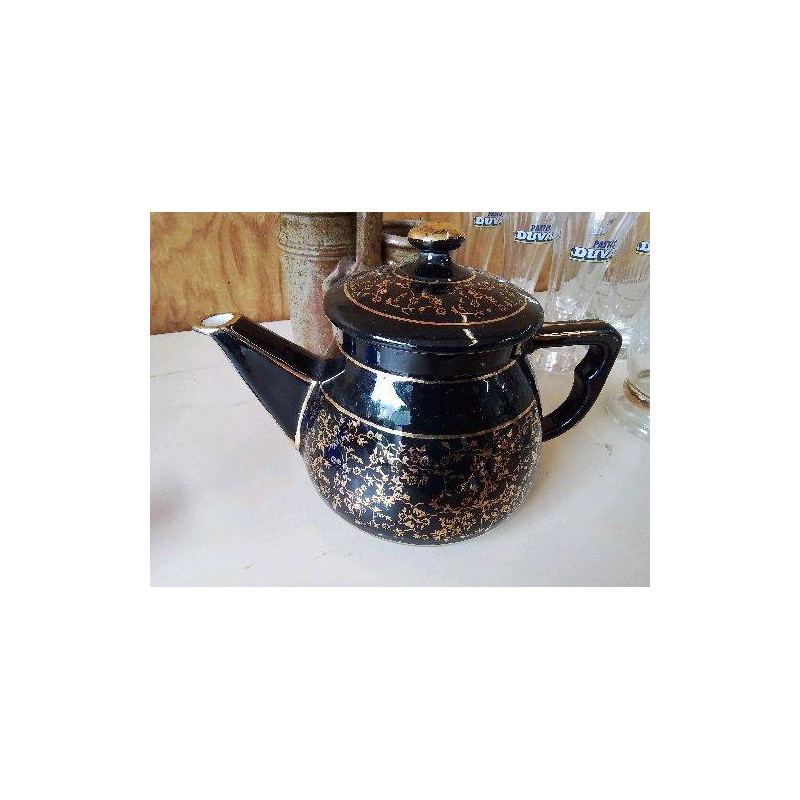 THÉIÈRE EN PORCELAINE 