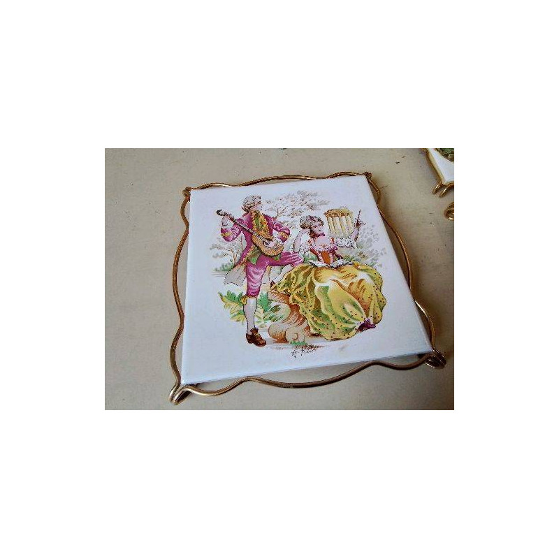 DESSOUS DE PLAT EN PORCELAINE 