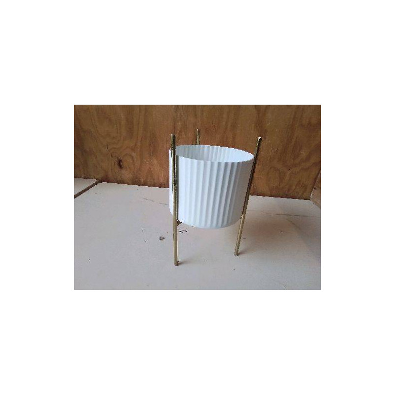 CACHE POT 