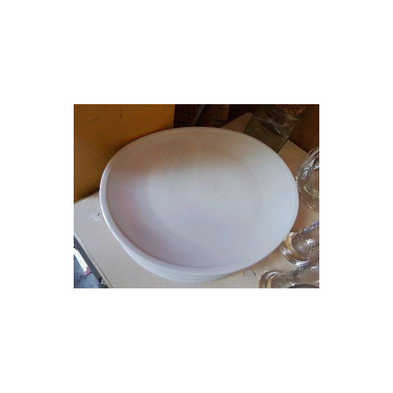 LOT DE 4 ASSIETTES BLANCHES