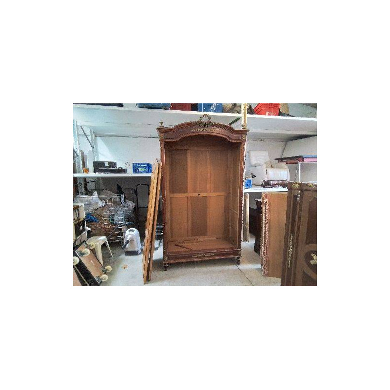 ARMOIRE DE STYLE LOUIS XVI VITRÉE