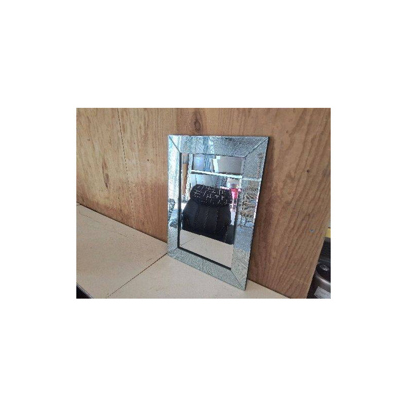 MIROIR RECTANGULAIRE AVEC JOLIE CADRE 