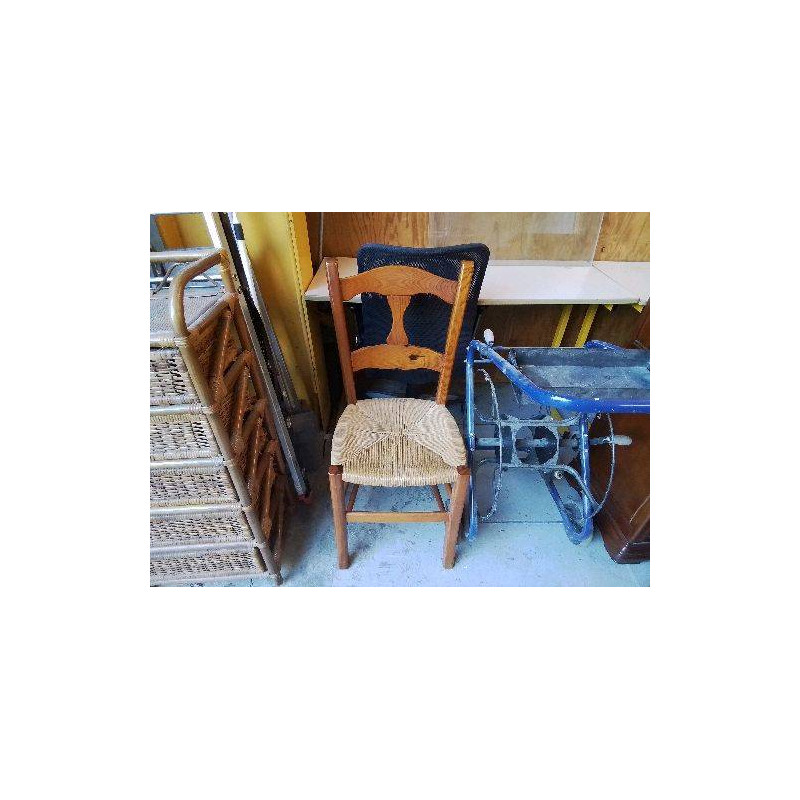 CHAISE PIN 